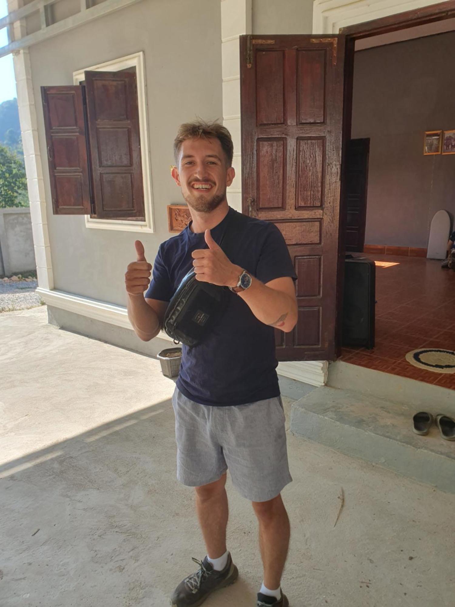 Khounxok Guesthouse Nong Khiaw ภายนอก รูปภาพ